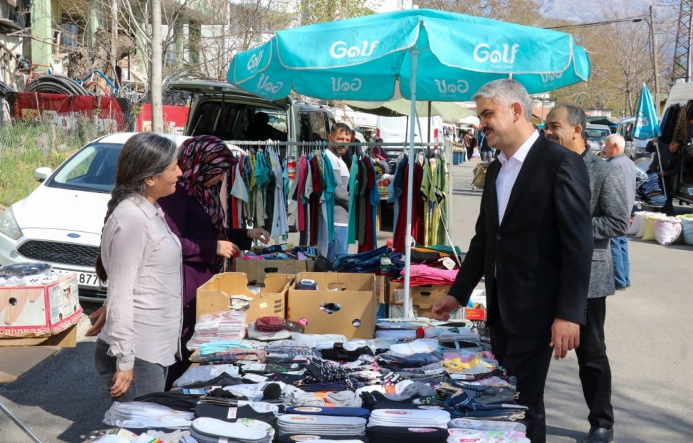 Başkan Ali Avan Halk Pazarını Ziyaret Etti Kapalı Semt Pazarı’nı Yapacağız Dedi