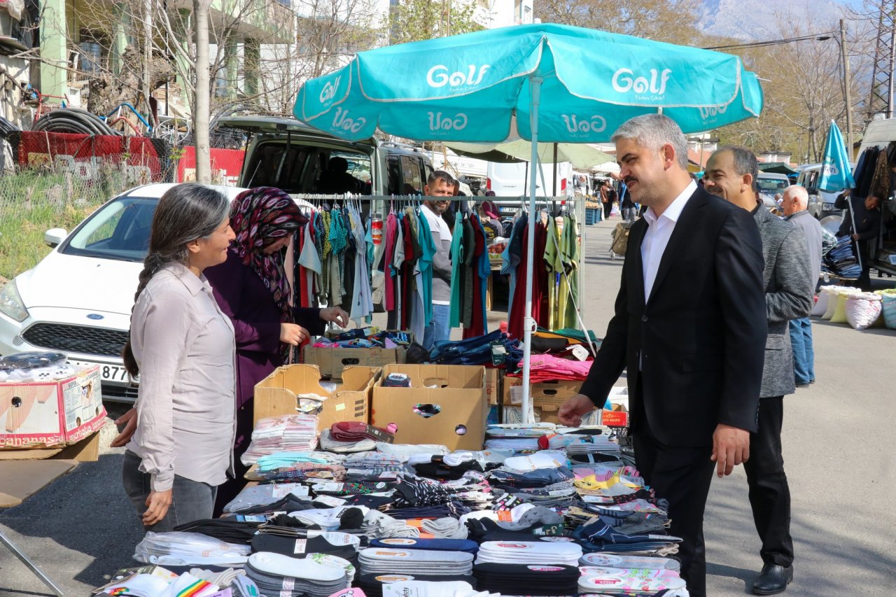 Başkan Ali Avan Halk Pazarını Ziyaret Etti Kapalı Semt Pazarı’nı Yapacağız Dedi