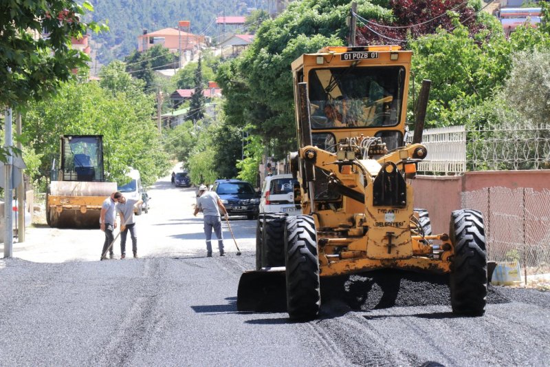 Pozantı'da Yollar Sil Baştan Yapılıyor